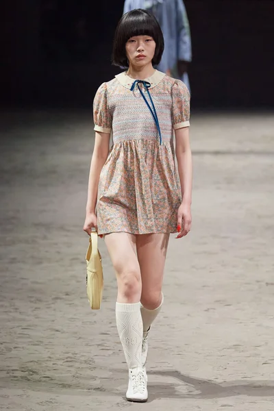Look 48
